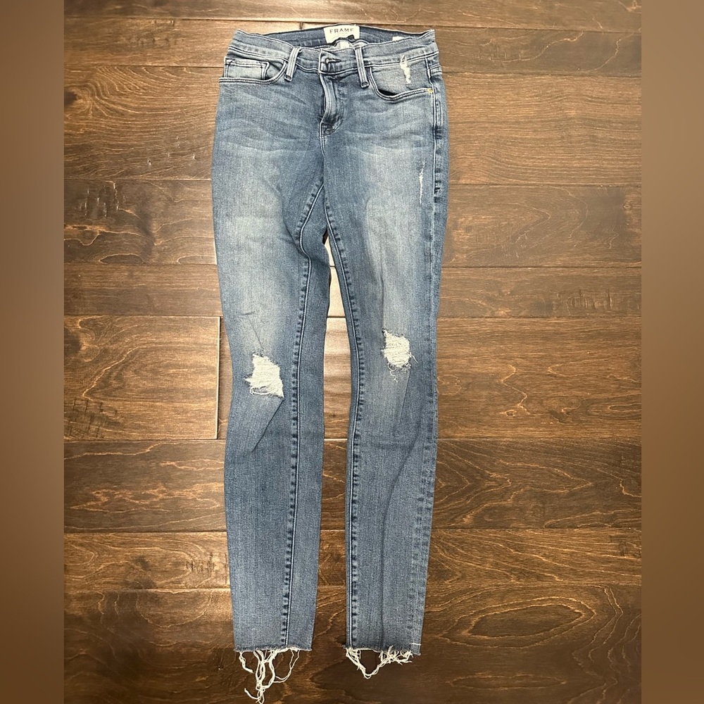 FRAME Ripped Skinny Jeans